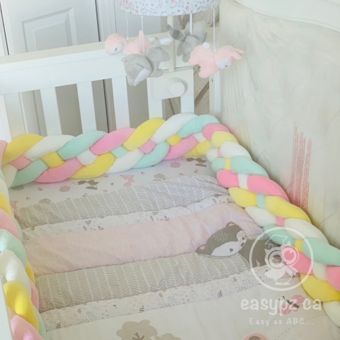 Tour de lit tressé pour berceau